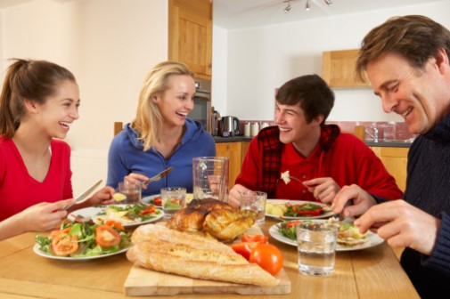 Parents: Skip talking about weight at the dinner table