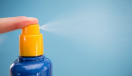 Sunscreens may be flammable, warns the FDA