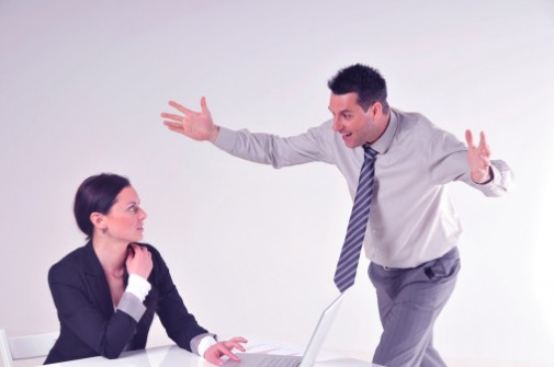 6 signs of workplace bullying