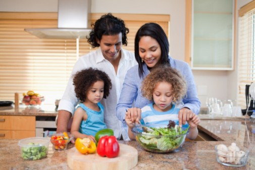 Kids make healthier choices when parents cook
