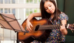 Music therapy helps reduce depression in kids and teens