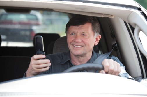Older adults are the worst at texting and driving
