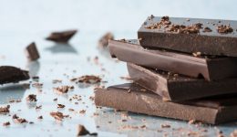 4 surprising health benefits of dark chocolate