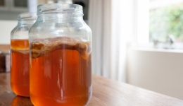 What you should know before drinking kombucha