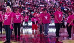 Breast cancer survivors, fighters #PinkOut Chicago Bulls game