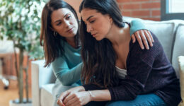 7 ways to support a domestic violence survivor