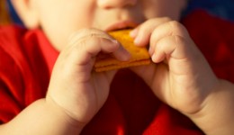 Ready-to-eat foods for toddlers packed with salt, study says