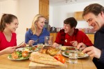 Experts say talking weight loss at dinner with teens is a bad idea