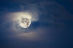 Can the full moon bring on labor?