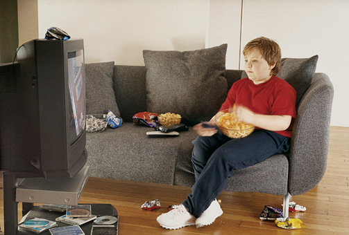 Kids’ health still affected by junk food ads, despite promises