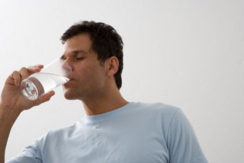 Can staying hydrated prevent kidney stones?