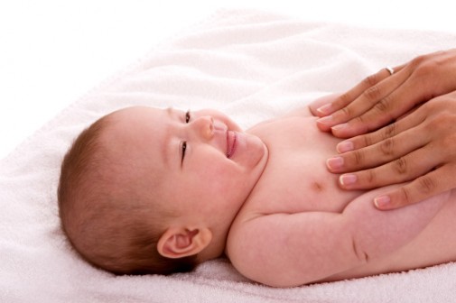 How massage helps babies bond