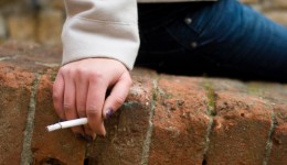 Longtime smokers at higher risk for breast cancer