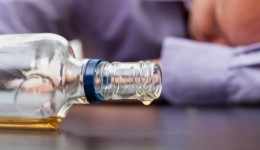 Alcoholism deaths: 1 in 10