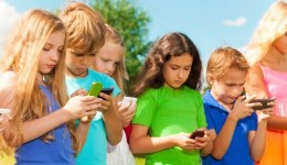 Excessive digital connections dull kids’ emotions