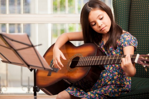 Music therapy helps reduce depression in kids and teens