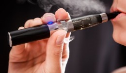 Non-smoking teens turn to e-cigs