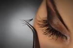 Long lashes may put your eyes health at risk