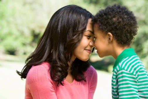 6 ways moms can build strong relationships with their kids