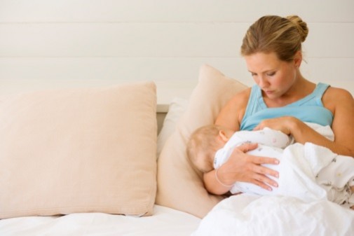 4 breastfeeding positions to help newborns latch properly