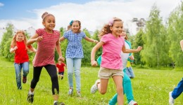 Kids’ eyes benefit from the outdoors