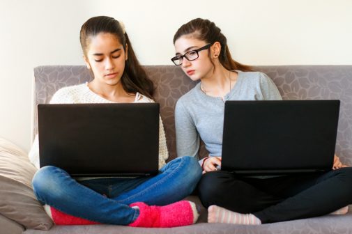 How do social media ‘likes’ affect the teenage brain?