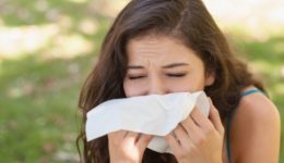 10 things that worsen your seasonal allergies
