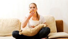 Check out these 5 ways to prevent mindless eating