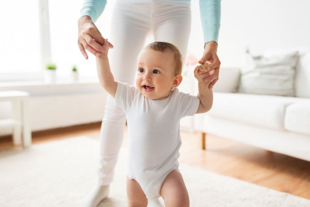When should my child take his/her first steps?" Your questions answered |  health enews