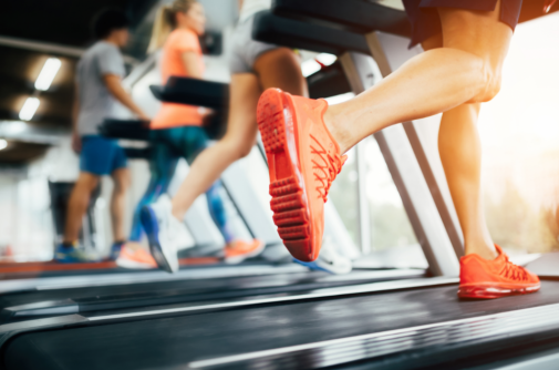 Running outside or on a treadmill: Which is better?