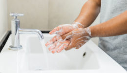 ¿Tiene la piel reseca por el lavado de manos?