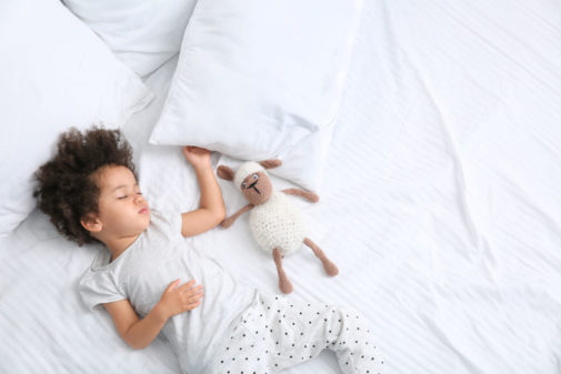 How to help your child’s sleep patterns in the summer