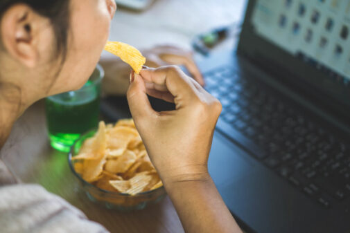 How to stop stress eating while working remotely