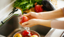 How should you wash fruits and veggies? 5 tips to do it right