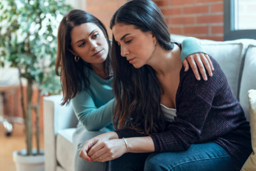 7 ways to support a domestic violence survivor