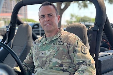 An orthopedic surgeon and U.S. Army veteran’s service to his country and patients