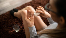 Manage pain without falling into addiction