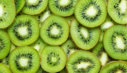 Can kiwis help with constipation?