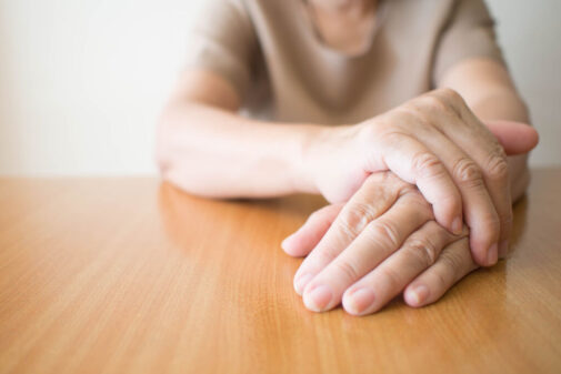 5 conditions that cause shaky hands