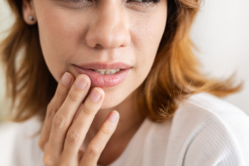 Simple ways to soothe and avoid mouth sores